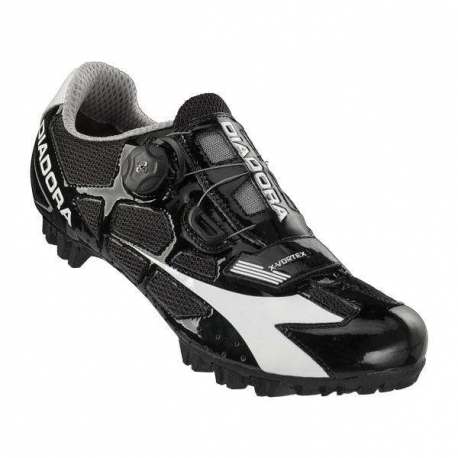 Diadora X-Vortex - Nero/Bianco Diadora X-Vortex - Nero/Bianco