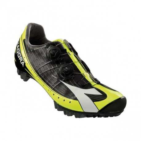 Diadora X-Vortex Pro - Nero/Giallo/Bianco Diadora X-Vortex Pro - Nero/Giallo/Bianco